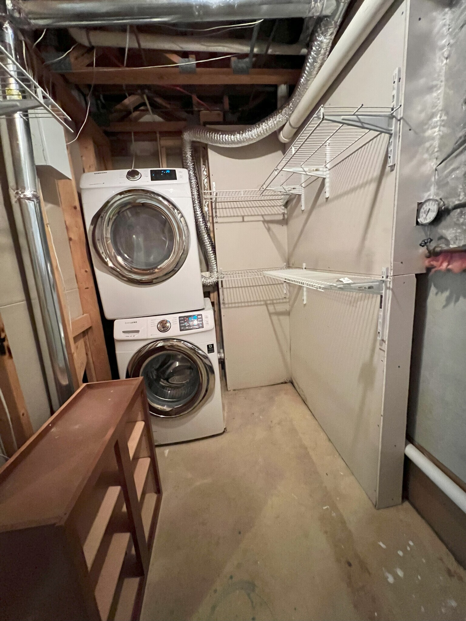 Launddry Room and Closet - 3106 Dynasty Dr