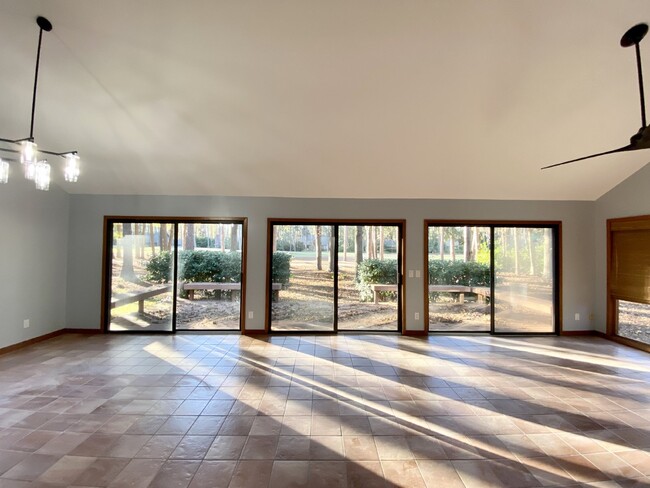 Building Photo - Rare opportunity to rent in Hilton Head Pl...