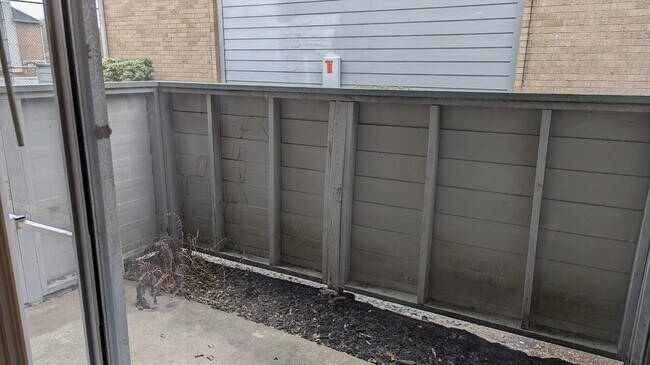 Building Photo - 260 El Dorado Blvd