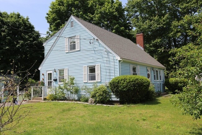 Building Photo - 16 Willard St