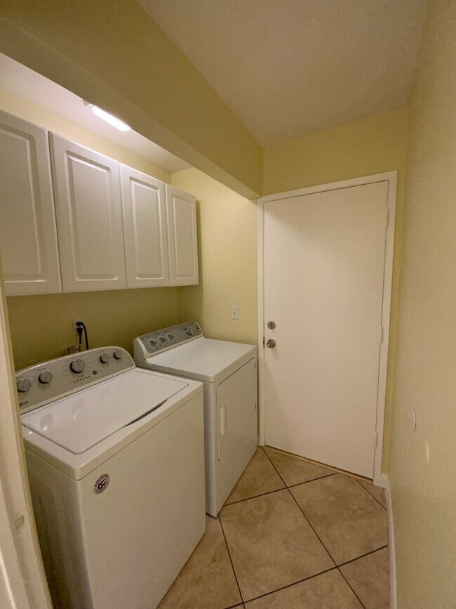 Building Photo - 31651 Willow View Pl