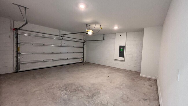 Building Photo - Spacious 5-Bedroom Home Designed for Comfort & Modern Living