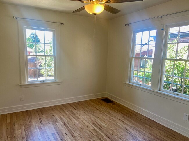 back bedroom - 3909 Perry Street