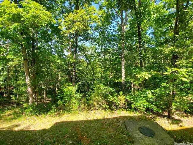 Building Photo - 16 Akokisa Dr