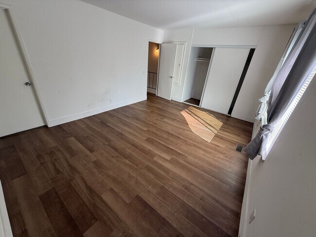 Building Photo - Paradise Manor Condo for lease