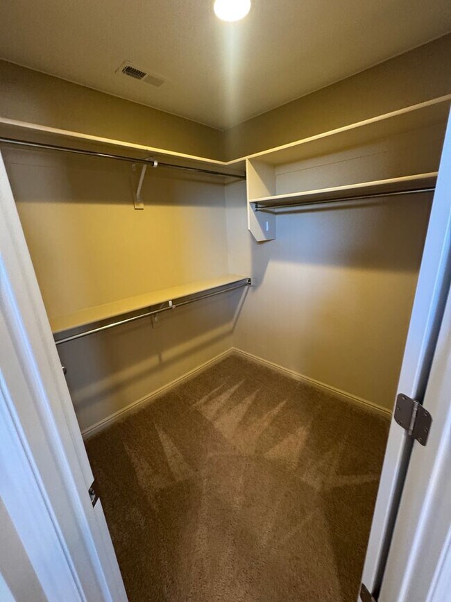 Building Photo - Beautiful 2 Bed / 2 Bath Home in Sun River...