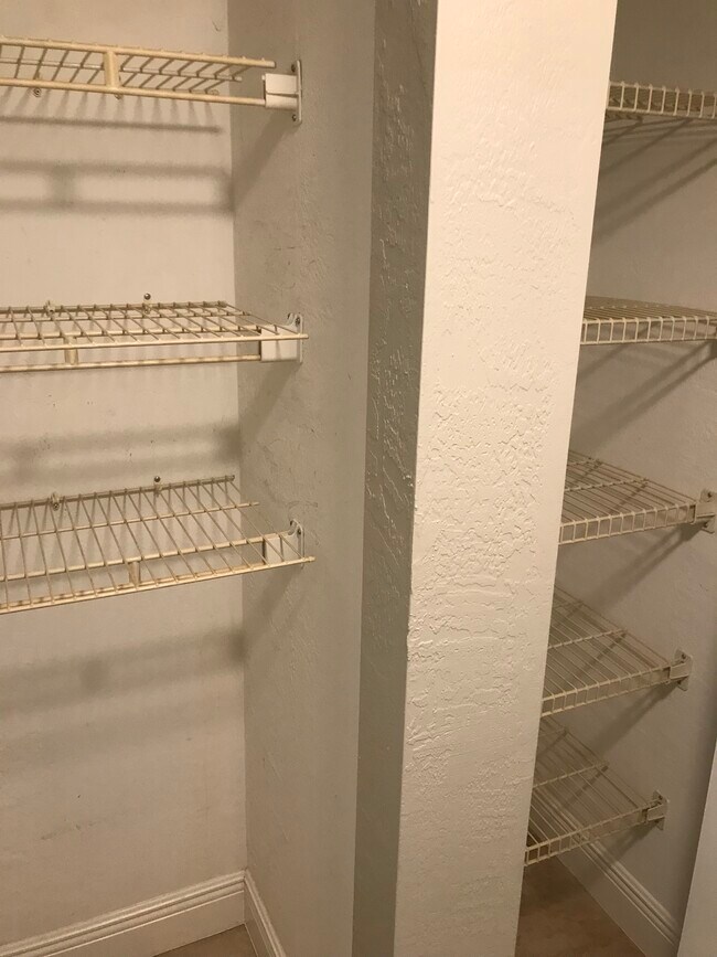 STORAGE - 3679 Oakhill Dr