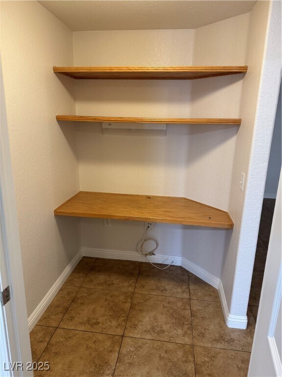 Building Photo - 10550 W Alexander Rd