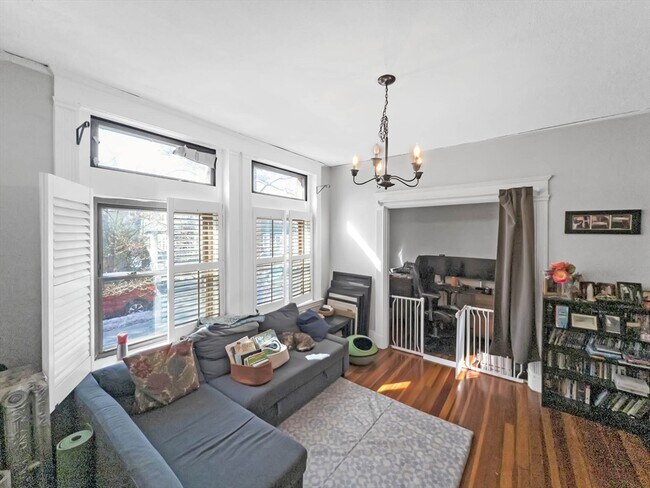 Building Photo - 27 Lakeville Rd