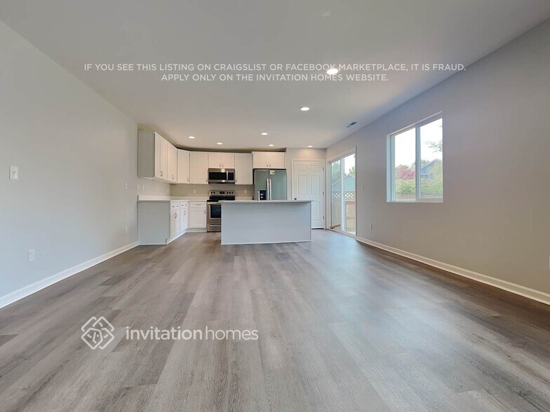 Building Photo - 6933 Breeze Dr SE