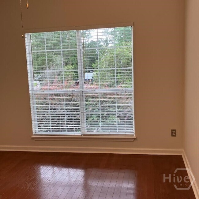 Building Photo - 186 Sterling Woods Dr