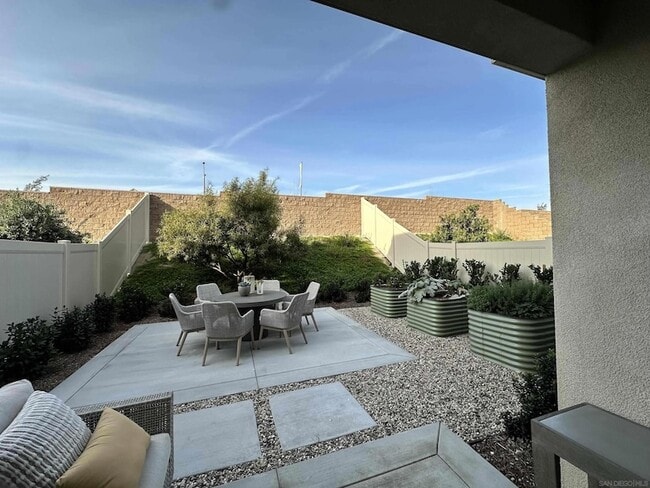 Building Photo - 2186 Tributary Dr