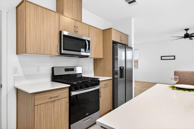 Building Photo - 317 Talus Wy S
