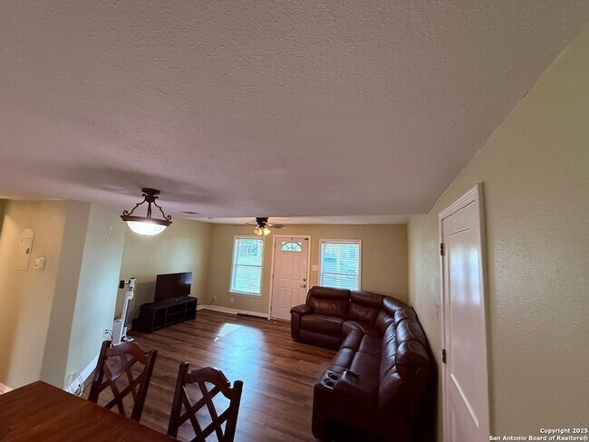 Building Photo - 1310 S 4th St