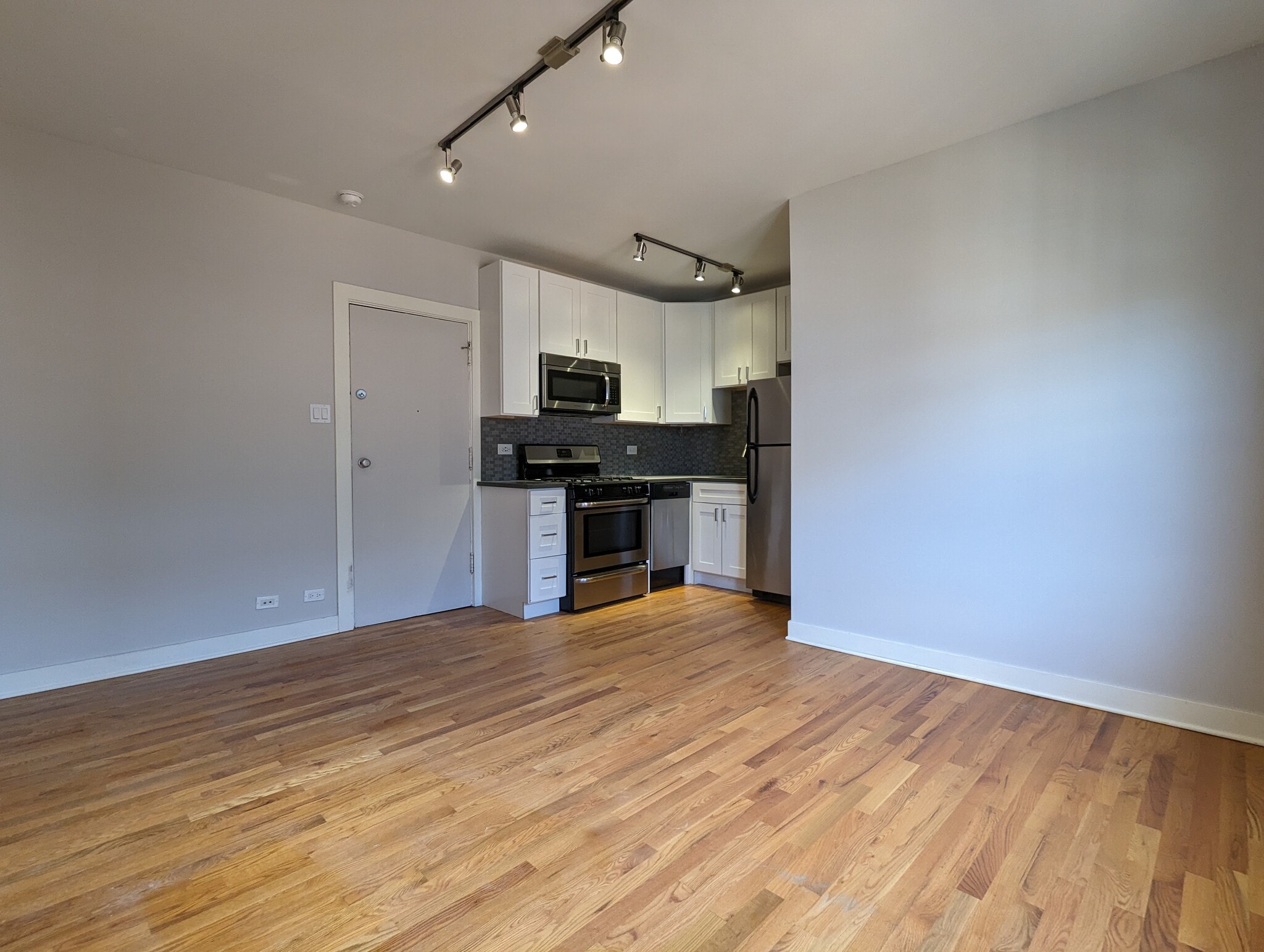 Building Photo - 2430 N Kedzie Blvd