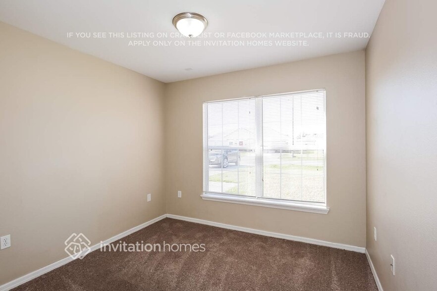 Building Photo - 530 Peace Dr