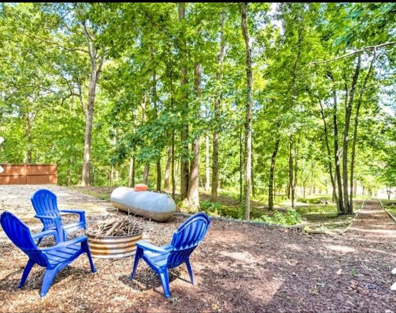 Building Photo - 290 S Port Bass Dr