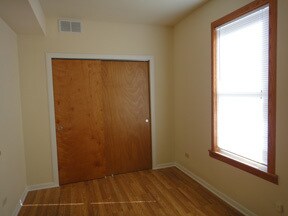 Building Photo - 2859 N Austin Ave