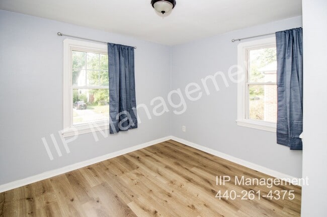 Building Photo - 3821 Kirkwood-