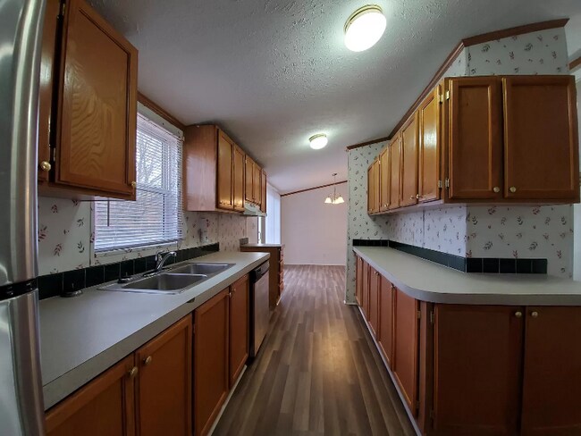 Building Photo - 109 Ellington Wy