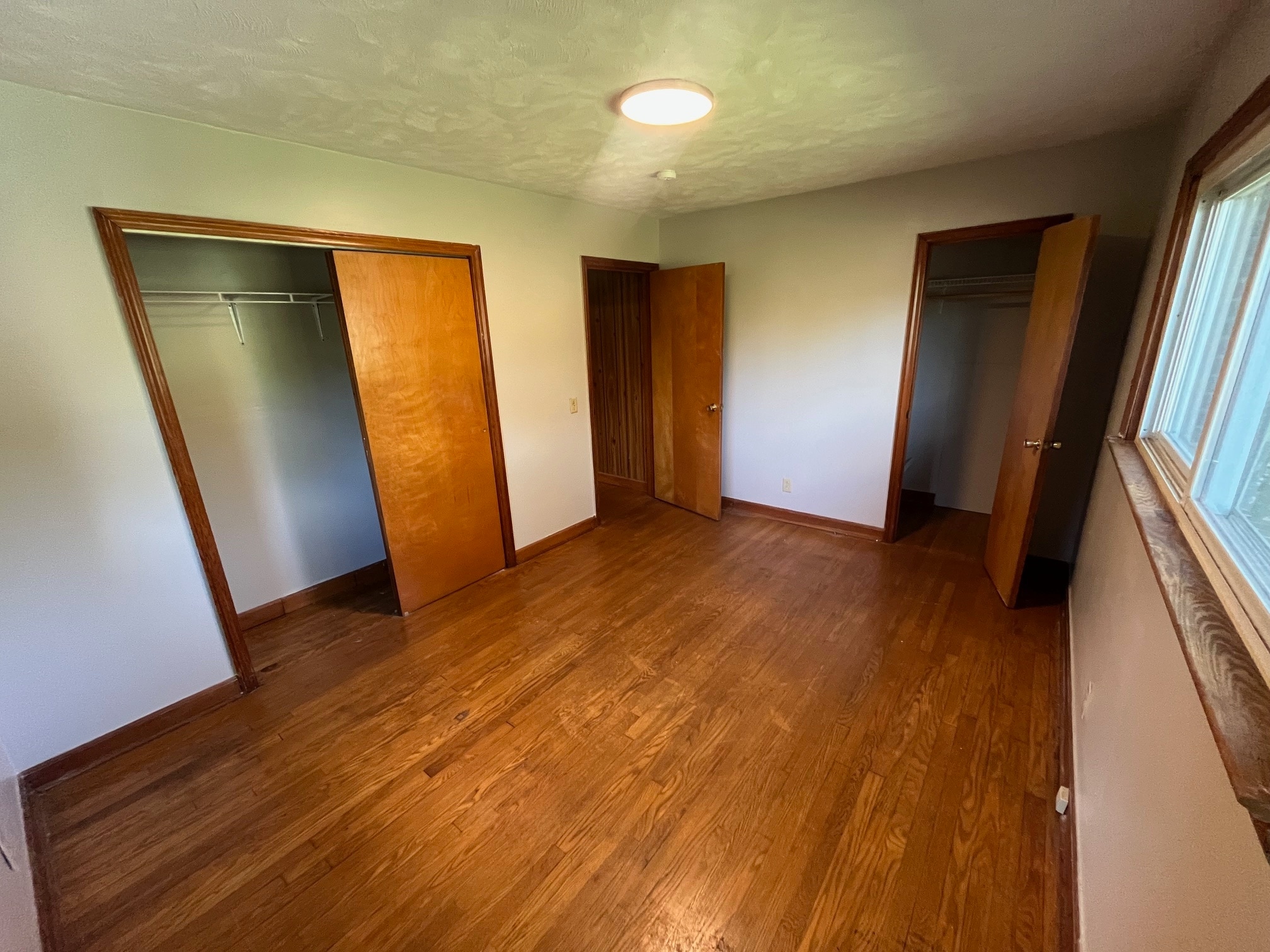 bedroom #1 - 307 Forest Hills Dr