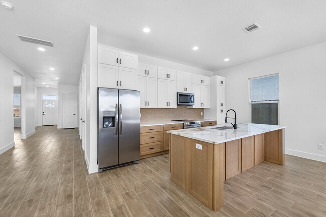 Building Photo - 510 Rd 5844