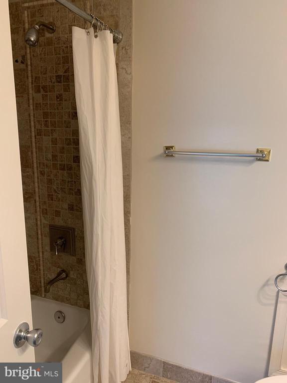 Building Photo - 1569 Templeton Pl