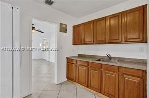 Building Photo - 858 SW 11th Ct
