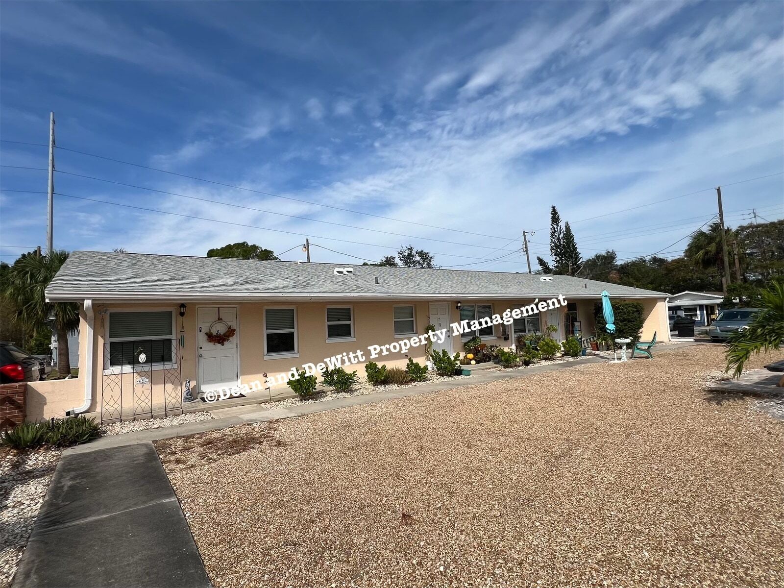 Building Photo - 2 Bed/1 Bath - Unit 8