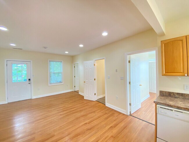 Building Photo - 289 Merrimack St