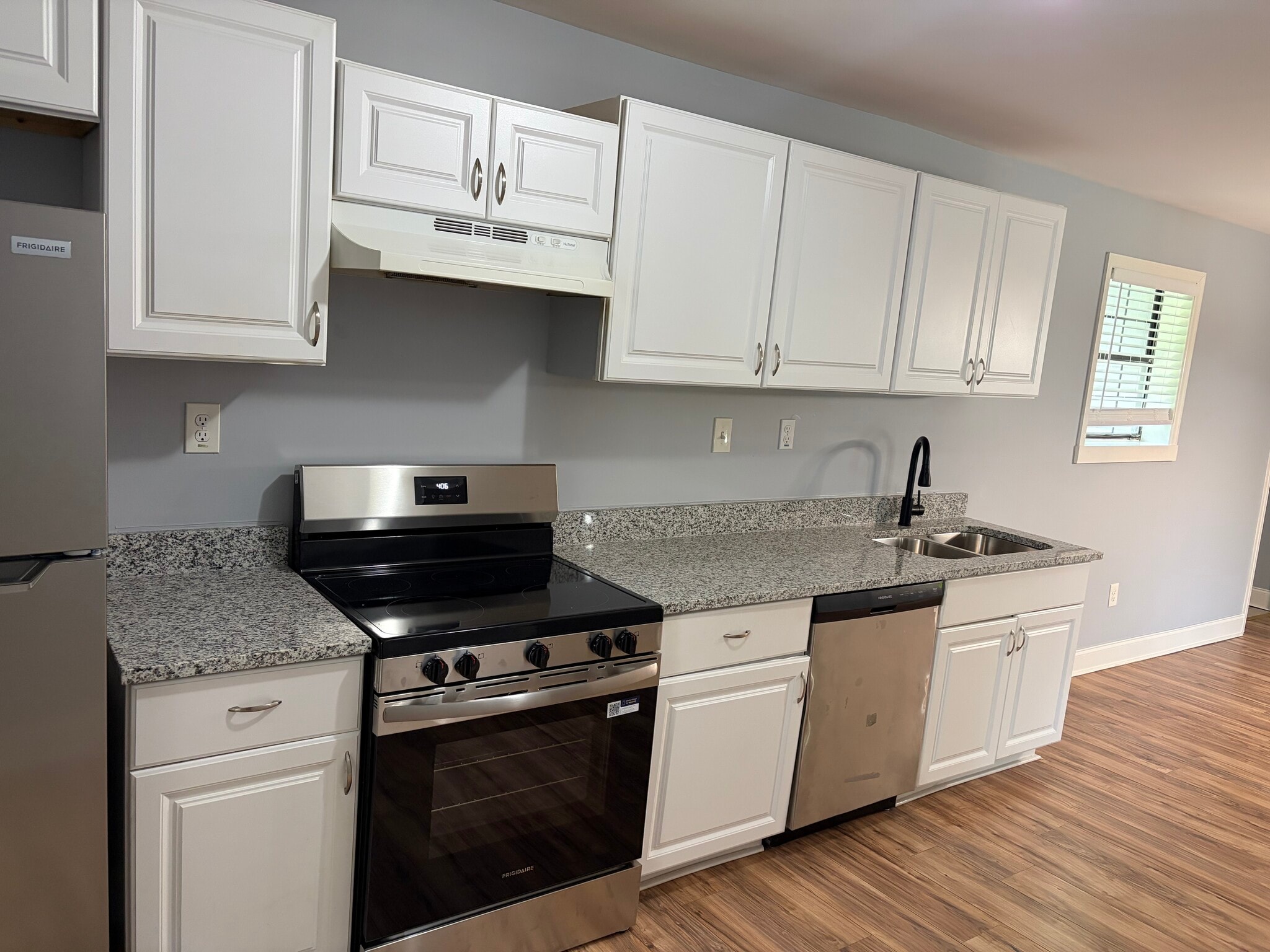Building Photo - 2628 Wren Cir