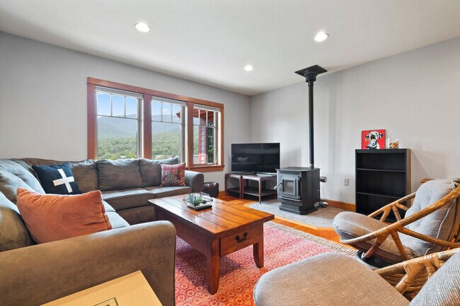 Building Photo - 196 Black Mountain Rd