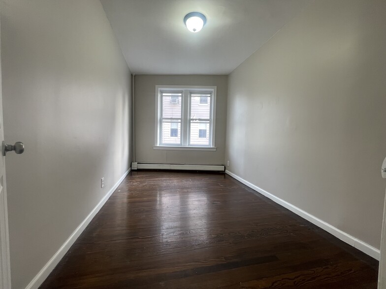 233 Fowler Ave 3 - 223 Fowler Ave