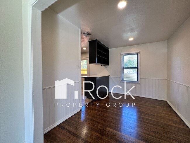 Building Photo - Charming Home with Real Wood Floors and Covered Parking ~ Offering 1 Month FREE Rent~