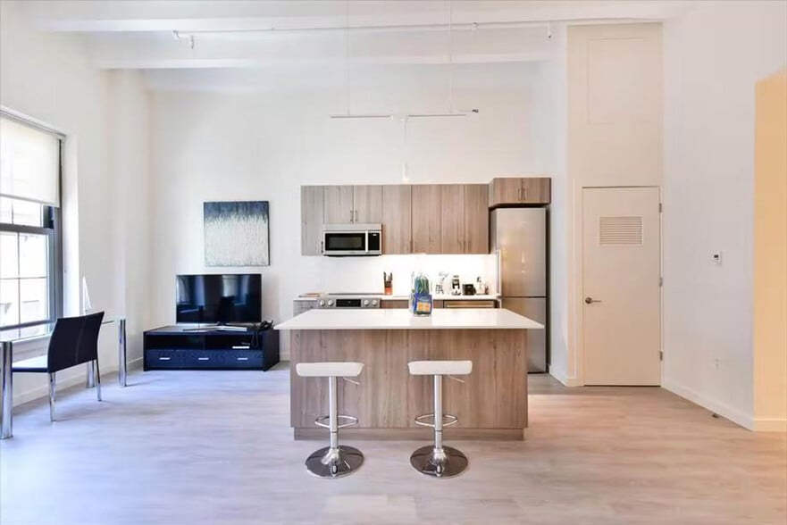 Building Photo - 8 Harrison Ave