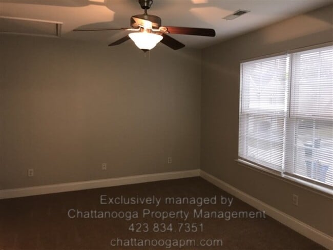 Building Photo - 2704 Stone Trace Dr