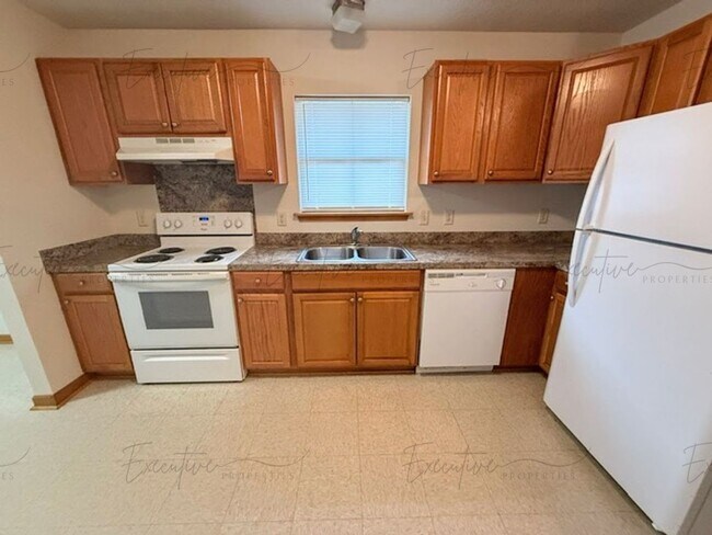 Building Photo - 2204 N Malcolm St