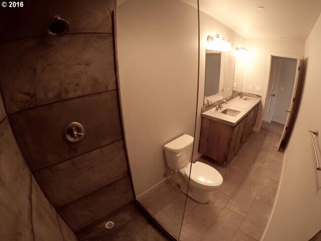 Building Photo - 179 N 44th Pl