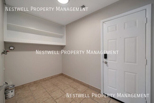 Building Photo - 116 W Angelo Ave