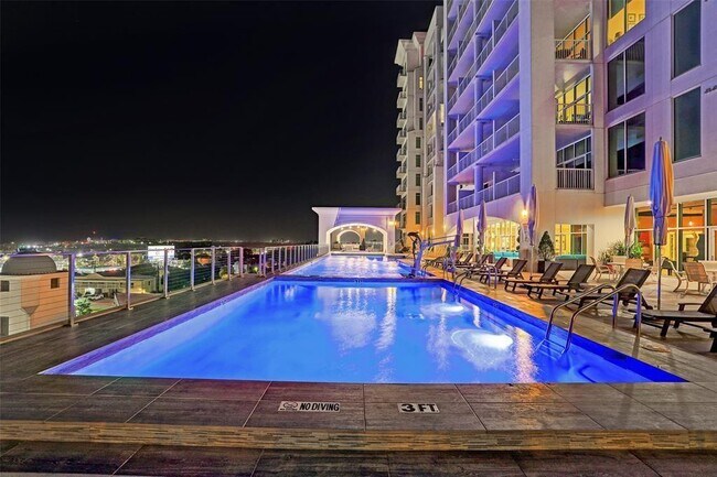 Building Photo - 500 Seawall Blvd