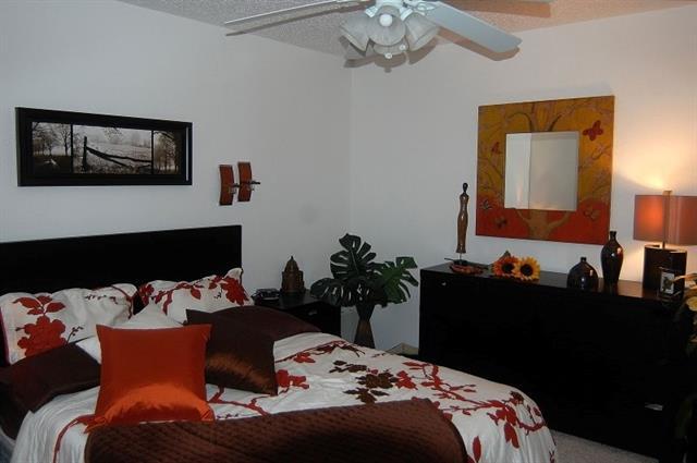 Building Photo - 5630 Spring Valley Rd