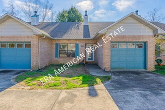 Building Photo - 703 Valley Rd