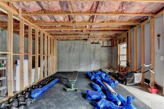 Building Photo - 1561 Branthaven Ln