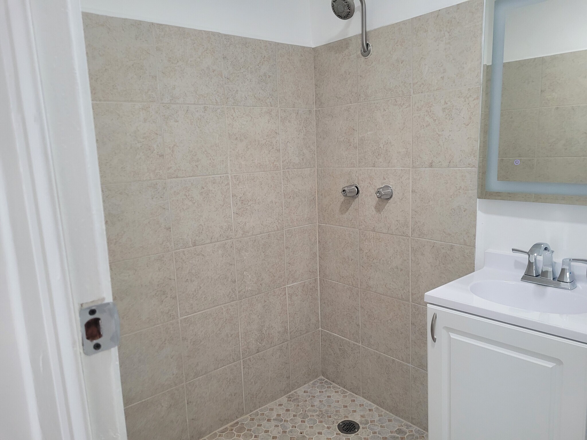 Building Photo - 14223 Carl St