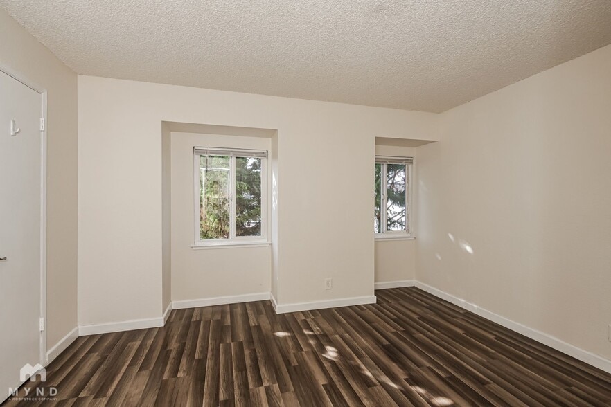 Building Photo - 720 Dempsey Rd