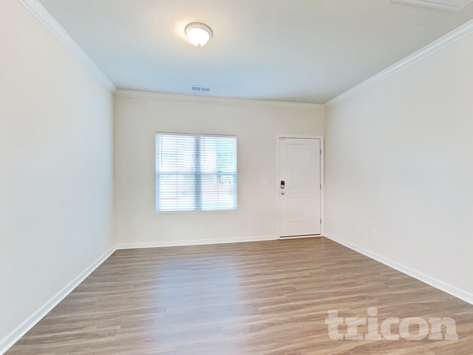 Building Photo - 646 Cam Cir