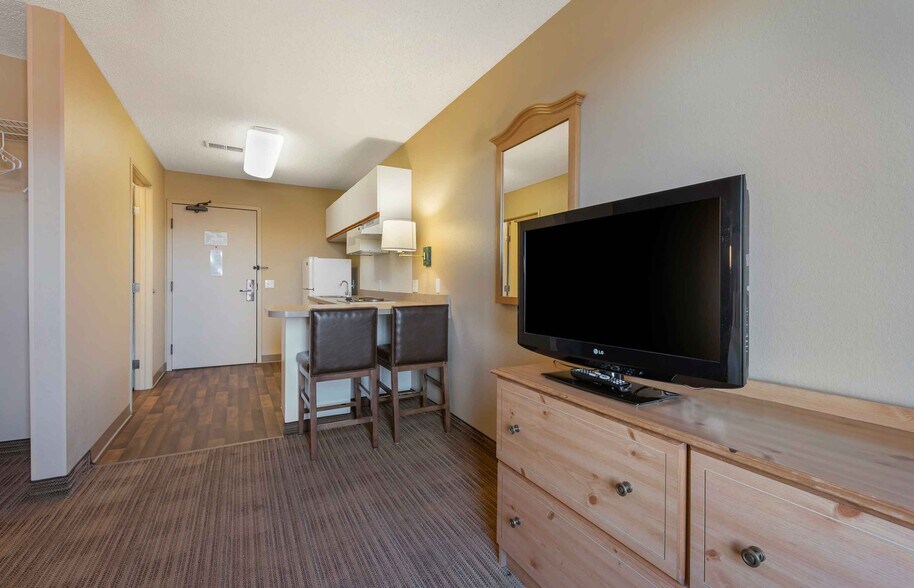 Building Photo - Furnished Studio-Minneapolis - Airport - E...