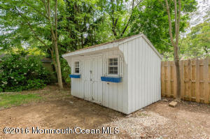 Building Photo - 180 Cliftwood Rd