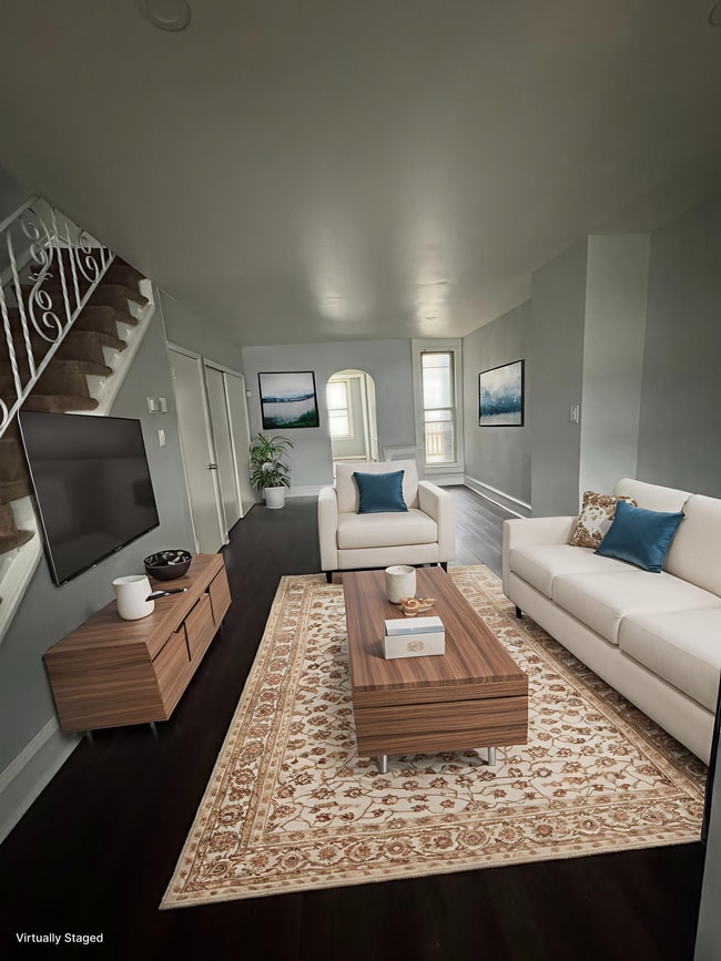 Building Photo - 841 Bridge St