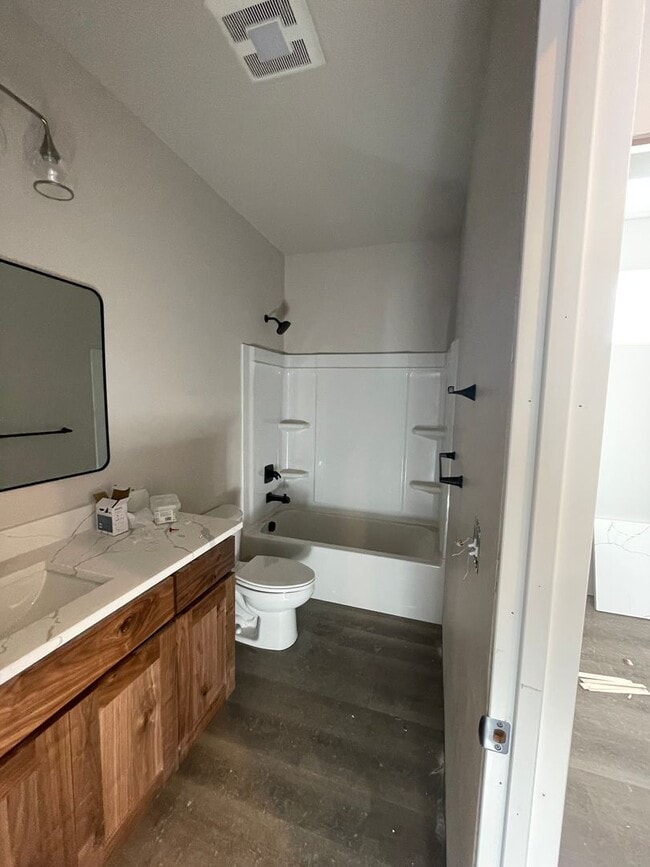 Building Photo - 7404 N Paw St